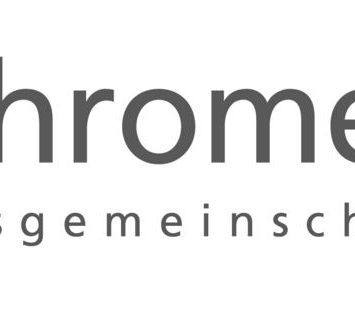 Grauer Schriftzug „arthromed“ mit blauem Pluszeichen und darunter „praxisgemeinschaft“ auf weißem Hintergrund.