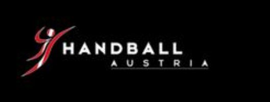 Weiß-roter Schriftzug „HANDBALL AUSTRIA“ mit stilisierter Handballfigur auf schwarzem Hintergrund.